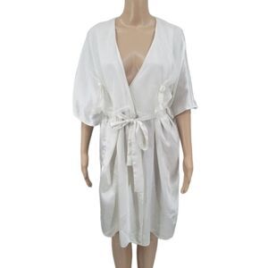 DELICATES Vintage White Robe with Rosettes and lace Women's Large